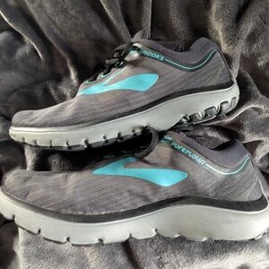 Brooks Black & Teal Women's Athletic Slip-On Sneakers